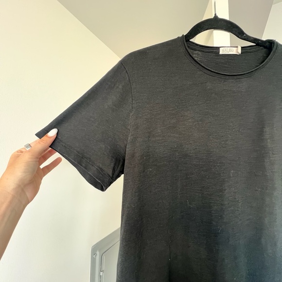 Barefoot Dreams Malibu Collection® Men's Washed Jersey Short Sleeve Crew - Picture 7 of 11